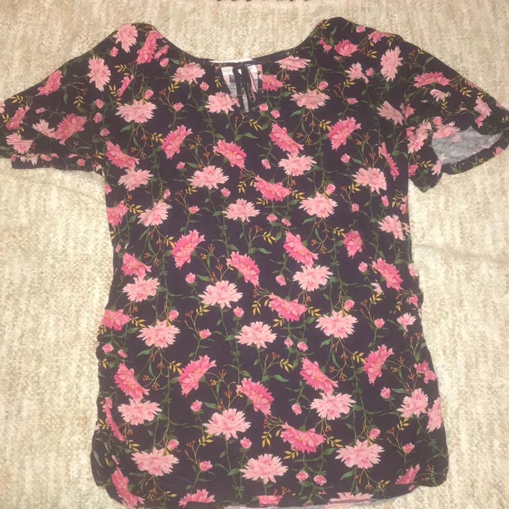 Old navy maternity top